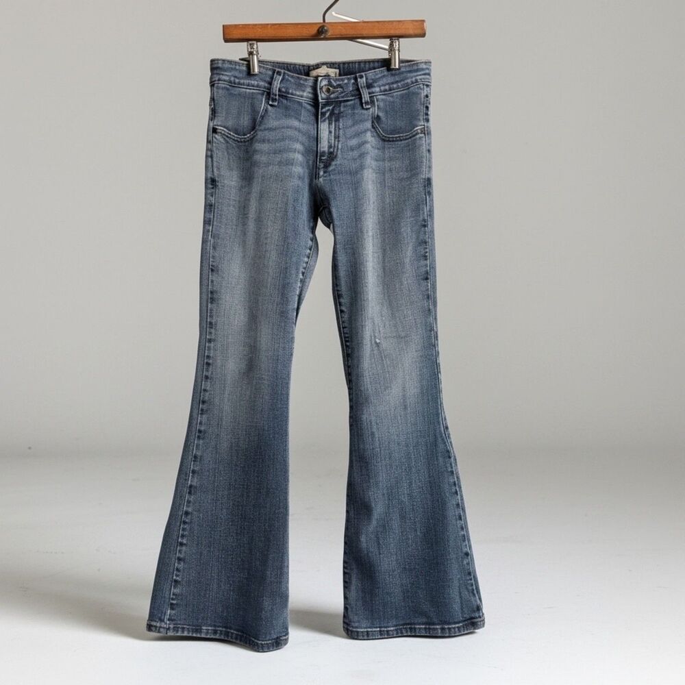 VTG 06 Y2K Levi's 537 Low Rise Flare Sz 8 Distressed Wiskered Faded Retro